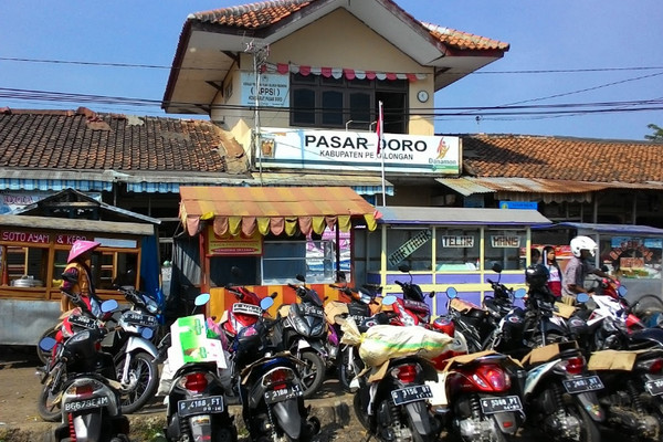  Pasar Doro, Pekalongan, Jawa Tengah. (Foto: ahmadpajalibinzah.com)