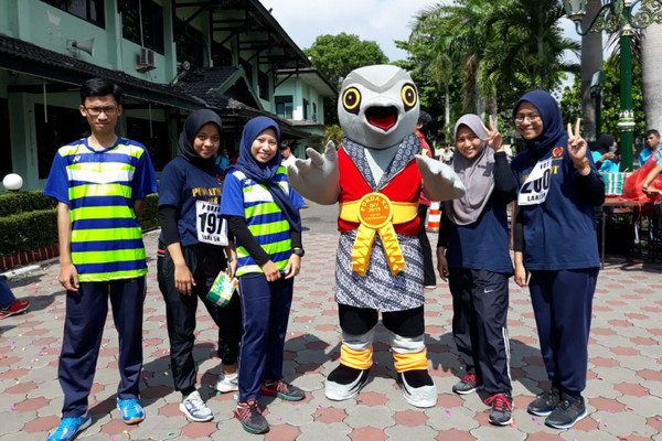 Maskot Porda DIY XV, Dreku (ketiga kanan), dirilis saat Pekan Olahraga Kota (Porkot) di Balai Kota Yogyakarta, Minggu (11/11). (Foto: KONI Kota Yogyakarta)