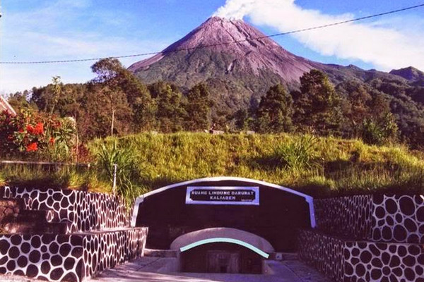  Bunker Kaliadem, Kabupaten Sleman, DIY, sebelum terkena awan panas akibat letusan Gunung Merapi, Mei 2016. (Foto: travelosta)