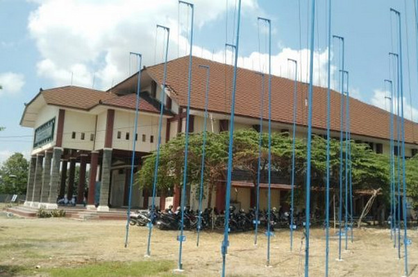 Gantangan di halaman Gedung Taman Budaya Kota Tegal, Jateng. (Foto: ist)