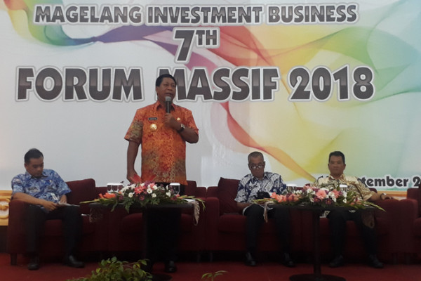 Wali Kota Magelang, Sigit Widyonindito (berdiri). (Foto: Pemkot Magelang, Jateng)