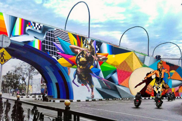 Mural bertema wayang percantik dinding jalan layang Manahan Surakarta. (Foto: Pemkot Surakarta, Jateng)