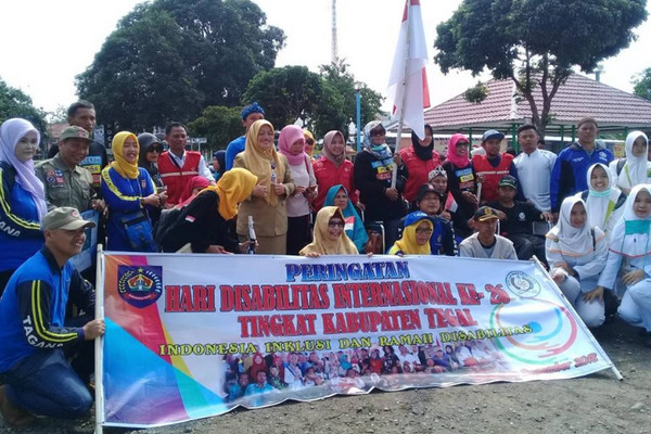 Difabel Slawi Mandiri (DSM) rayakan Hari Disabilitas Internasional di Kabupaten Tegal, Jateng, Senin (10/12). (Foto: Facebook/DSM Difabel Slawi Mandiri)