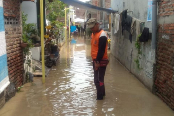 Banjir di Kelurahan Kaligawe, Kota Semarang, Jateng. (Foto: nstagrIam/@bpbdkotasemarang)