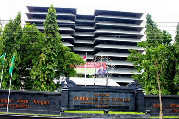 Kantor Gubernur Jateng. (Foto: sangpencerah.id)