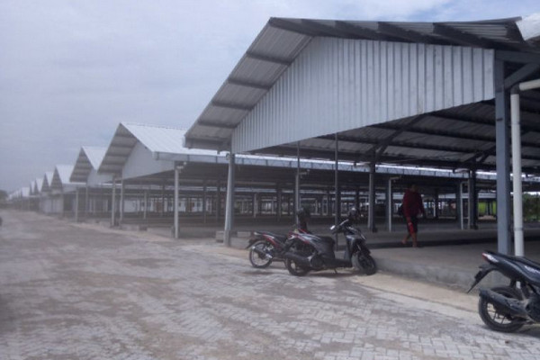 Pasar Wonodri, Kota Semarang, Jateng, dalam tahap revitalisasi. (Foto: Antara Foto/Zuhdiar L.)