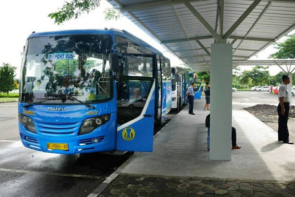 Bus Sragen-Bandara Adi Soemarmo. (Foto: @TintonyRizanGhani)
