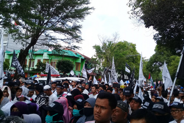 Suasana tablig akbar PA 212 Solo Raya di kawasan Gladak, Kota Surakarta, Jateng, Minggu (13/1). (Foto: Twitter/@RajaPurwa)