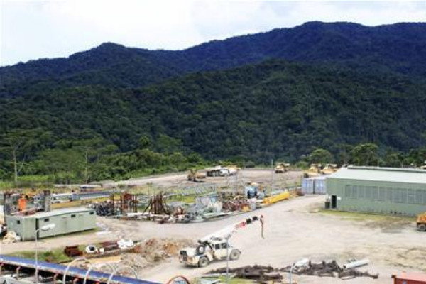 Ilustrasi eksplorasi tambang emas. (Foto: Reuters/James Regan)