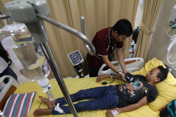 Ilustrasi pasien DBD dirawat di RSUD Simpang Lima Gumul, Kabupaten Kediri, Jatim. (Foto: Antara Foto/Prasetia Fauzani)