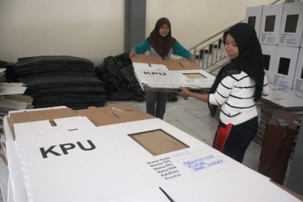 Kotak suara Pemilu 2019 berbahan dupleks. (Foto: Dok. KPU Kendal)