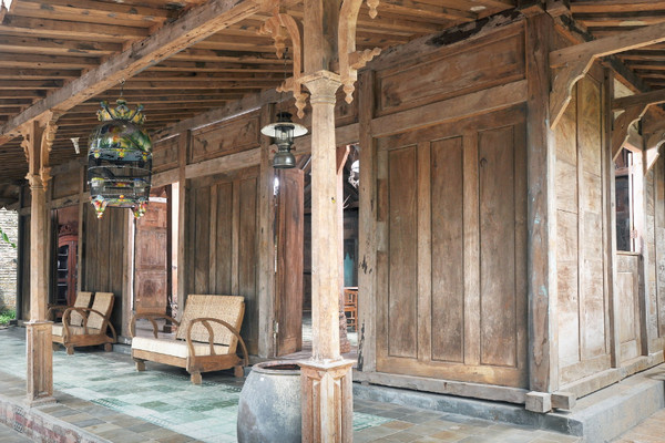 Rumah adat Kudus merupakan salah satu benda cagar budaya di Kabupaten Kudus, Jateng. (Foto: rumahjoglo.net)