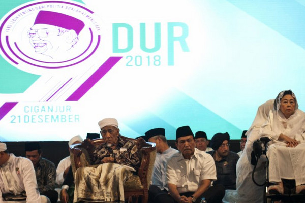 Sejumlah tokoh mengikuti haul ke-9 Gus Dur di kawasan Ciganjur, Jakarta, 21 Desember 2018. (Foto: Antara Foto/Galih Pradipta)