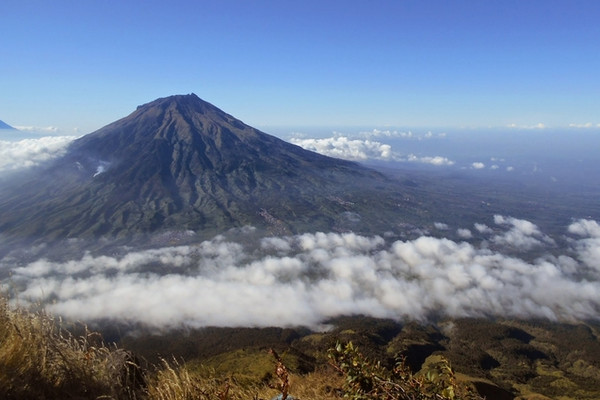Gunung Sumbing, Jateng. (Foto: parapencaripuncak.com)