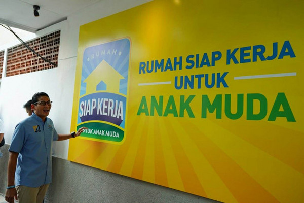 Cawapres nomor urut 02, Sandiaga Uno, meresmikan Rumah Siap Kerja di Jalan Wijaya I Nomor 26, Jakarta, Sabtu (16/3). (Foto: Dok. Prabowo-Sandi)
