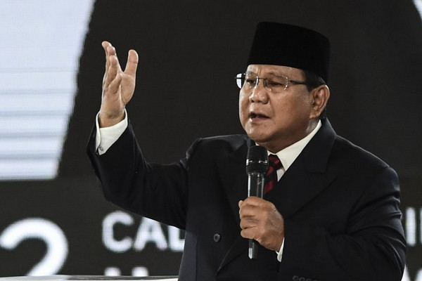 Capres nomor urut 02, Prabowo Subianto, saat debat keempat Pilpres 2019 di Jakarta, Sabtu (30/3) malam. (Foto: Antara Foto/Hafidz Mubarak A.)