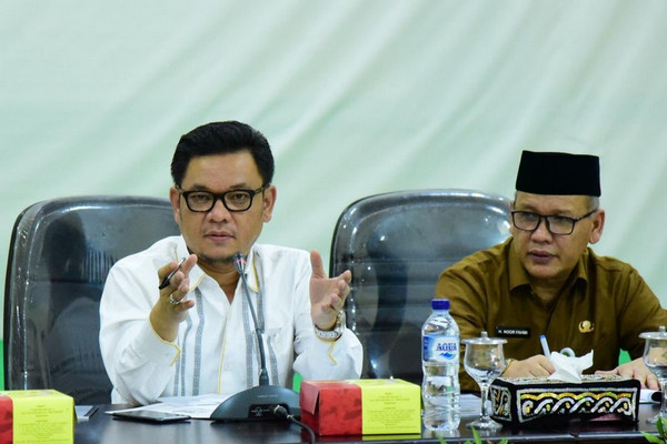 Ketua DPP Golkar, Ace Hasan Syadzily (kiri). (Foto: Twitter/@DPR_RI)