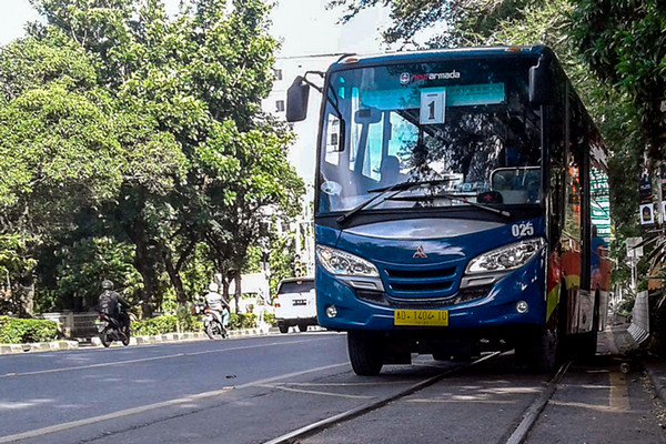 Bus Batik Solo Trans (BST) melintasi jalanan Kota Surakarta, Jateng. (Foto: Pemkot Surakarta)