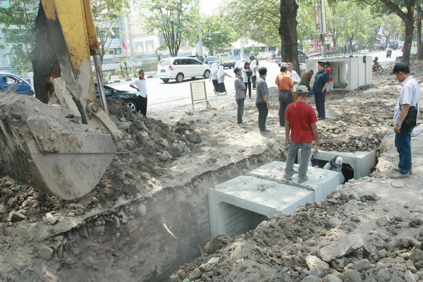Penataan drainase mal saba di Jalan Slamet Riyadi, Kota Surakarta, Jateng, September 2017. (Foto: DPRD Surakarta)