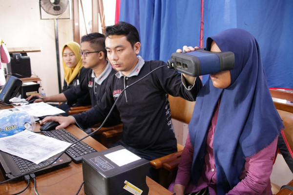 Ilustrasi perekaman KTP-el. (Foto: Pemkab Jepara)