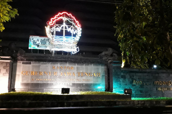Kantor Gubernur Jateng di Jalan Pahlawan, Kota Semarang. (Foto: Google Maps/masbro chanel)