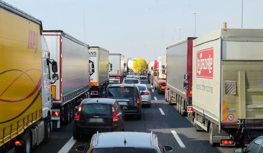 Ilustrasi kemacetan di jalur mudik (Pixabay).