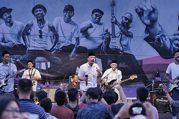 Shaggydog menghibur warga binaan Lapas Kelas II-A Wirogunan, Kota Yogyakarta, DIY, Senin (3/6). (Foto: Instagram/@shaggydogjogja)