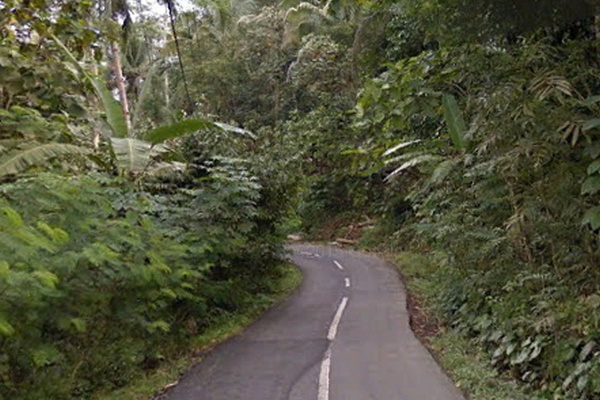 Salah satu turunan ekstrem di jalur Kaligesing, Kabupaten Purworejo, Jateng. (Foto: payupisan.blogspot.com)