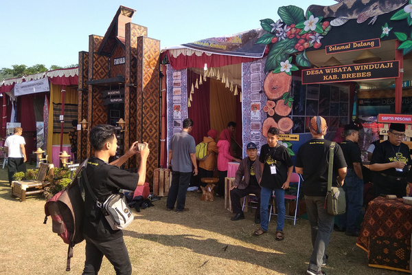 Festival Desa Wisata 2018 di Alun-alun Bung Karno, Kabupaten Semarang, Jateng, 14-15 Juli 2018. (Foto: Twitter/@disporaparjtg)