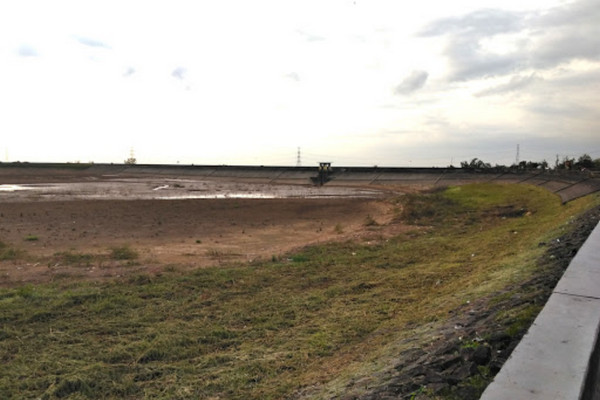 Waduk Botok di Kabupaten Sragen, Jateng, mengering. (Foto: Google Maps/Haryo Dwi Saputro)