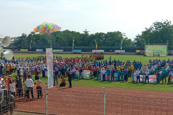 Upacara pembukaan Popda Kabupaten Pekalongan 2019 di Stadion Manggala Krida Kedungwuni, Kabupaten Pekalongan, Jateng, Kamis (31/1). (Foto: Pemkab Pekalongan)