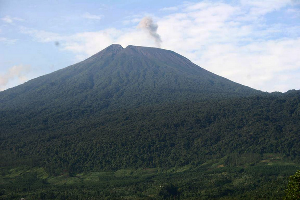 Gunung Slamet di Jateng. (Foto: Kementerian ESDM)