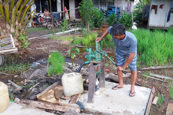 Sumur pompa tangan. (Foto: Pemdes Anjir Pasar Lama, Kecamatan Anjir Pasar, Kabupaten Barito Kuala)