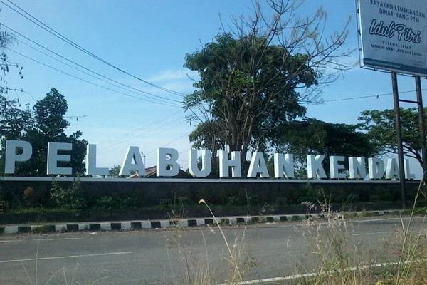 Pelabuhan Kendal di Jateng. (Foto: rahmafadila111297.wordpress.com)