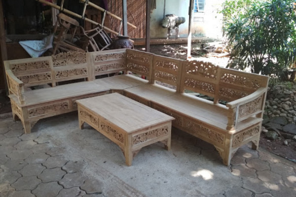 Produk mebel hasil kerajinan kayu di Kabupaten Jepara, Jateng. (Foto: Google Maps)