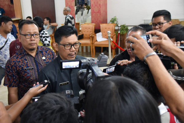 Kepala Dishub Jateng, Satriyo Hidayat (tengah). (Foto: Pemprov Jateng)