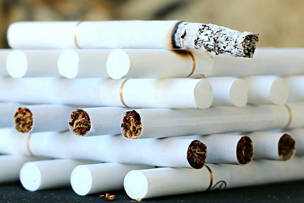 Tumpukan batang Rokok/Foto ilustrasi: Pixabay