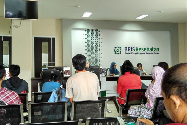 Suasana pelayanan di kantor BPJS Kesehatan Cabang Surakarta, Jateng. (Foto: Google Maps/Yudha Yudhanto)