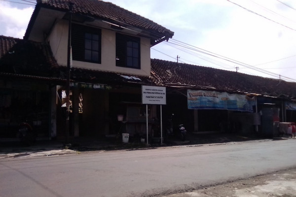 Pasar Sraten di Kabupaten Sukoharjo, Jateng, sebelum direhabilitasi. (Foto: Google Maps/Memed Achmady)