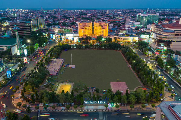 Kawasan Simpang Lima, Kota Semarang, menjadi salah satu ikon Provinsi Jateng. (Foto: Pemkot Semarang)