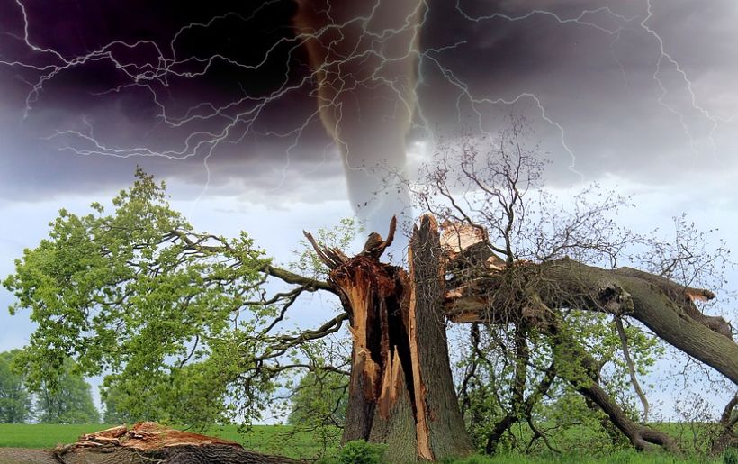 Angin puting beliung (Pixabay).