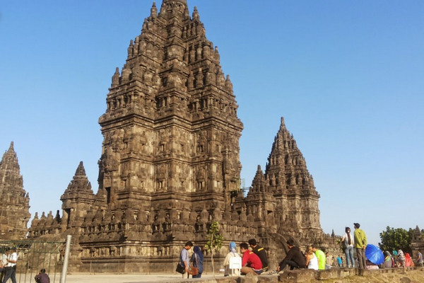 Candi Prambanan berada di perbatasan Kabupaten Klaten, Jateng dan Kabupaten Sleman, DIY. (Foto: Google Maps/Irma Yusfida)