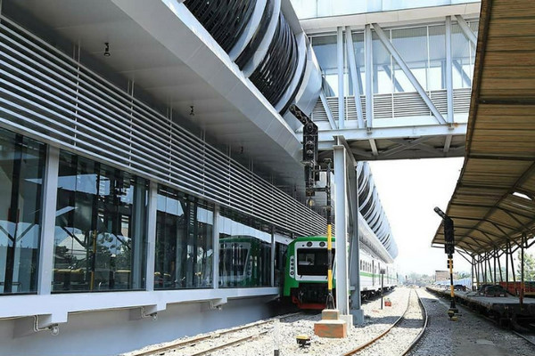 Penampakan KA Bandara Surakarta di Stasiun Solo Balapan. (Foto: Pemkot Surakarta)