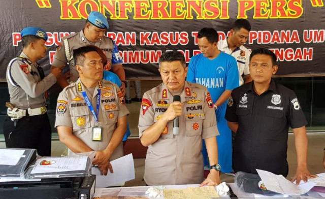 Kapolda Jateng Irjen Rycko Amelza Dahniel menjelaskan pengungkapan kasus Keraton Agung Sejagat di Semarang, Rabu. (Foto: ANTARA)