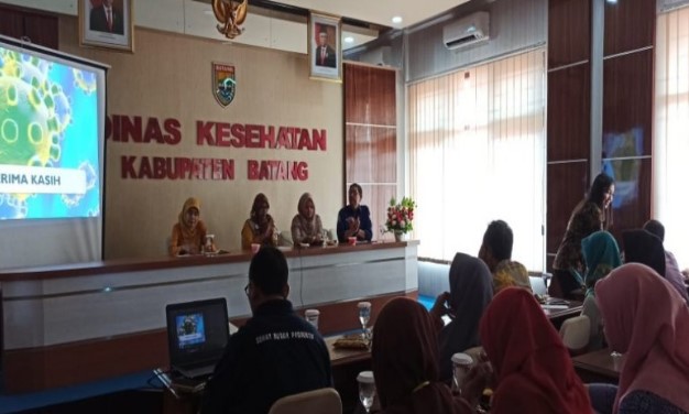 Dinas Kesehatan Kabupaten Batang, Jateng menyelenggarakan kegiatan sosialisasi antisipasi penyebaran virus COVID-19. (FOTO ANTARA)