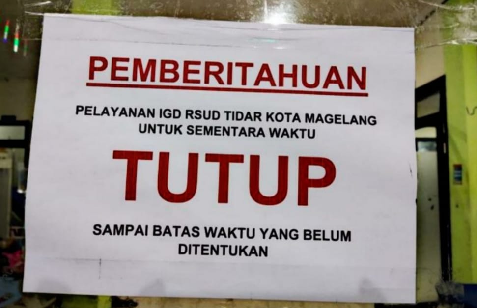 Pengumuman penutupan sementara IGD RSUD Tidar Kota Magelang hingga batas waktu yang belum ditentukan, Selasa (29/6). (Foto: Laman humas.magelangkota.go.id)