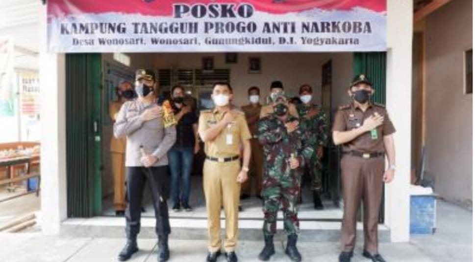 Bupati Gunungkidul, Sunaryanta mencanangkan Desa Wonosari sebagai Kampung Tanggung Progo Anti Narkoba, Selasa (6/7). (Foto: Laman gunungkidulkab.go.id)