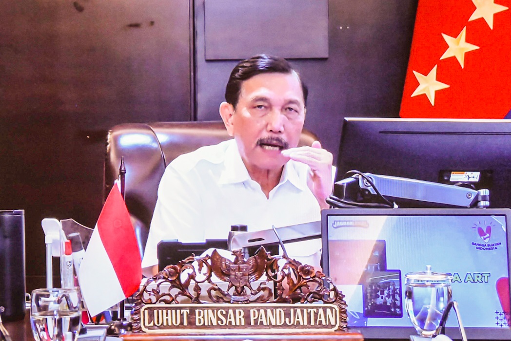 Menko Marinves, Luhut Binsar Pandjaitan memberikan keterangan pers usai mengikuti Rapat Terbatas mengenai Penanganan Pandemi COVID-19, Rabu (12/7/). Dokumentasi: Humas Setkab