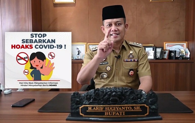Bupati Kebumen, Arif Sugiyanto memperingatkan warga untuk tidak menyebarkan berita hoaks soal Covid-19. (Foto: Laman kebumenkab.go.id)