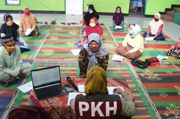 Ilustrasi sosialisasi dan penjelasan Program Keluarga Harapan (Foto: Laman mediacenter.temanggungkab.go.id)